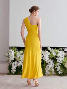 MOTF Soiréza STRUCTURED ASYMMETRICAL NECK COCKTAIL DRESS - Yellow - View 4