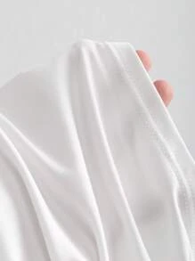 Sweetra 女士新款春夏黑色纯色褶皱不对称领口百搭设计上衣配金色装饰，性感通勤休闲黑色 T 恤 - 白色 - 查看 6