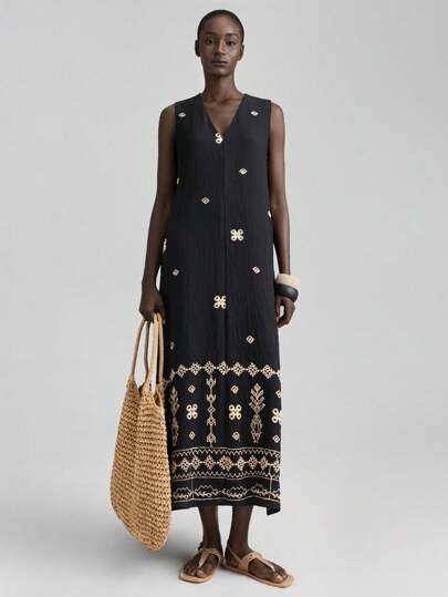 Ontre 2026 New Arrival, Comfortable Casual Style, Black Dress, Embroidered Fabric, V-Neck, Minimalist Design, Versatile For All Seasons, Daily Wear, Comfortable Casual Dress, Women's Mid-Length Dress, Loose Fit, Sleeveless Beach Clothing, All Season  Ins Celebrity Same Style Vacation Style, Exotic Atmosphere, Country Concert, Western Style Clothing, High-Grade Fabric, Comfortable And Breathable Bohemian Style Vacation Wear Beach Clothing, All Season  Ins Celebrity Same Style Vacation Style, Exotic