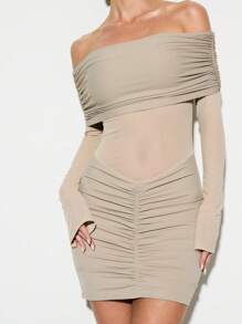 KIZN Vestido curto de malha com ombros de fora e babados, manga comprida, justo, festa noturna, outono, inverno, férias - Caqui - Ver 3