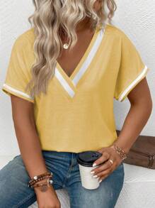 SHEIN LUNE CURVE Camiseta de verano de talla grande para mujer con cuello en V y bloque de color de manga corta - Amarillo - Ver 5