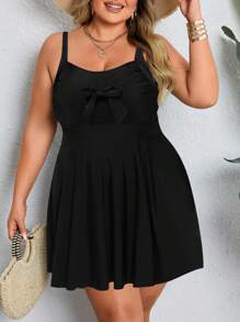 SHEIN CURVE+ Conjunto de tankini de mujer de talla grande con lunares negros y blancos, y falda. Vestido de playa conservador