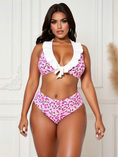 HELLO KITTY AND FRIENDS | SHEIN 加大码 Y2K 性感吊带荷叶边蝴蝶结细节后系卡通印花比基尼套装，适合海滩、度假村、泳池夏季