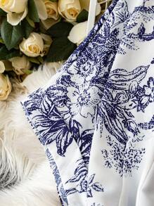 SHEIN Unity 大码蓝白花卉印花蝙蝠袖褶皱下摆中长连衣裙