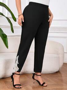 SHEIN Clasi Women's Black Elastic Knit Embroidered Cuff Plus Size Pants, Elegant For Everyday Wear - Black and White - View 5