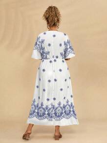 Travachic 大码女式花卉刺绣 V 领无袖黑色休闲度假长裙 - 白色 - 查看 2