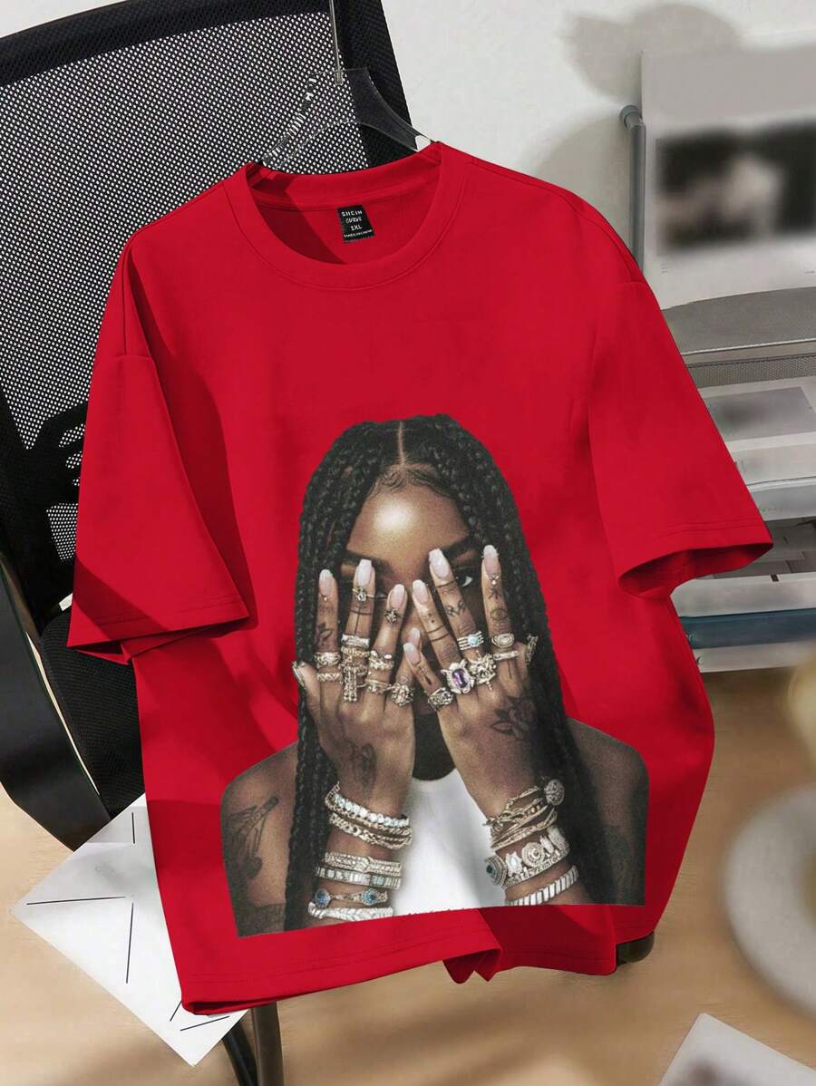 SHEIN EZwear 大码休闲简约图案圆领短袖宽松大码T恤 - 紅色 - 查看 1