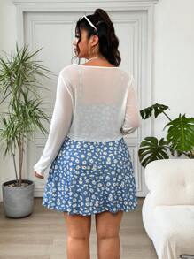 SHEIN EZwear Set de 2 piezas talla grande: Cárdigan blanco y vestido camisero con estampado floral diminuto