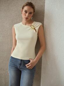 MOTF PREMIUM METAL DETAIL CUT OUT T-SHIRT