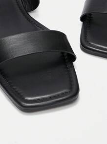 CUCCOO CURVES Women's Black Plus Size Fashion Comfortable Versatile Flat Shoes - Black - View 3