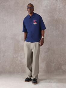 SUMWON 加州海滩度假村图案印花短袖衬衫休闲夏季纽扣领海滩俱乐部度假装宽松版型 - 藍色 - 查看 4