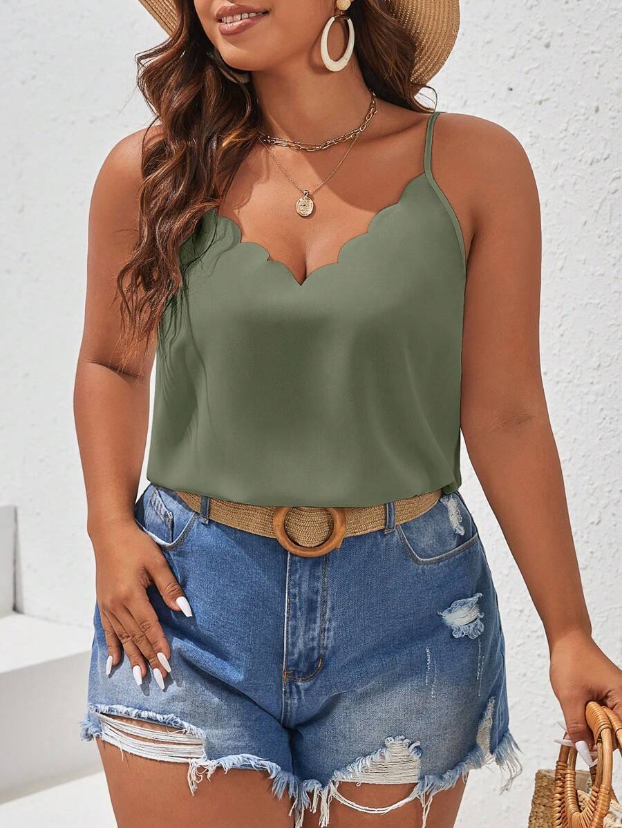 SHEIN Frenchy Plus Size Women Solid Color Arc Hem Loose Camisole - Green - View 1