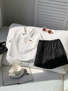SHEIN Leap Crew 2 piezas Conjunto de camisa de manga corta blanca y pantalones cortos con cintura elástica negra en estilo coreano casual y lindo para niño pequeño, adecuado para fiesta de cumpleaños, fiesta de noche, actuación, boda, baby shower, celebración del 1er cumpleaños - Multicolor - Ver 4