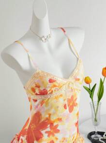 Sweetina Váy mini xếp lớp nơ bèo nhún in hoa - trái cam - Xem 8