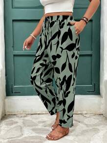 SHEIN Frenchy Plus Size Casual Vacation Plant Print Pants,Summer Pants - Green - View 3