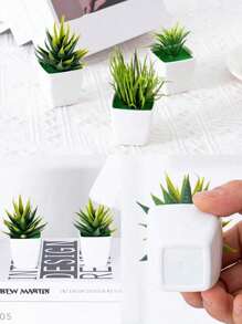SHEIN 3pcs Mini Size Plastic Oxidation‑Resistant And Color‑Fading‑Resistant Green Aloe Vera, Sword Grass And Fern Leaf Artificial Mini Plant Pots For Living Room And Bedroom Home Decor And Artificial Flowers, Home Decor, Living Room Decor, Bedroom Decor