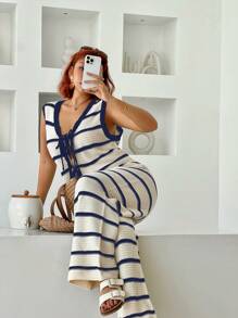 SHEIN Frenchy Conjunto informal de 2 piezas para mujer talla grande con parte superior sin mangas con nudo al frente y estampado de rayas, y pantalones - Azul y blanco - Ver 5