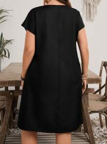 EMERY ROSE Plus Size Women Cat Print Crew Neck Short Sleeve Casual Straight Dress,Country Casual Vacation Outfits Woman,Simple And Fashionable For Everyday Wear,Summer Tops Women,Vacation Outfits Woman Summer Outfits For Women Office Wear, Vacation Outfits Woman, Summer Outfits For Women Festival Boho,Holiday Outfit,Summer Outing Clothes,Simple & Fashionable Plus Size Women Clothes - Black and White - View 2