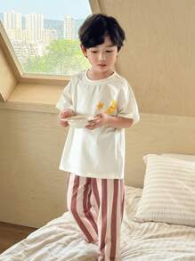 SHEIN Young Boys Casual 2 Pieces Set - Minimalist Star & Moon Graphic Short Sleeve Top & Plaid Wide Leg Pants, Loungewear - White - View 4