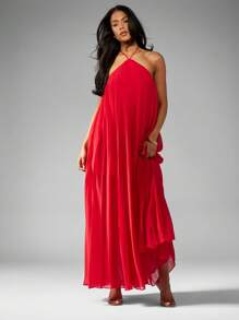 MISSGUIDED Pleated Georgette Maxi Halter Dress Christmas - Red - View 1