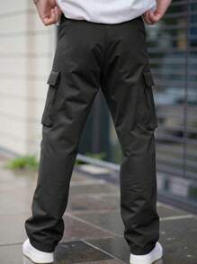 Manfinity Roughcore Men Multi-Pocket Casual Fashion Straight-Leg Utilitarian American Style Cargo Pants, Fall