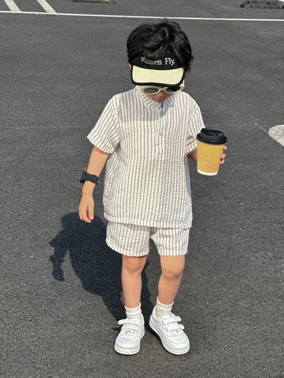 SHEIN Streecool Kids Toddler Boys Half Zip Stand Collar Striped Short Sleeve Top Matching Sports Shorts Set, Casual Stylish Fit, Comfortable Fabric, Suitable For Summer Outdoor And School Wear, Boy Cool Outfits Summer Holiday