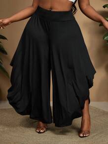 SHEIN CURVE+ Pantaloni larghi asimmetrici di colore tinta unita in taglie comode, Curve Plus, adatto per le vacanze