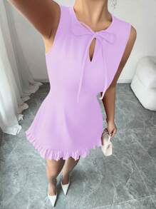 Elenzga New Women Round Neck Bow Design Small Slit Form-Fitting Hemline Color Block Pleated Design Elegant Versatile Slim Short Dress, Suitable For Commuting, Dating, Parties