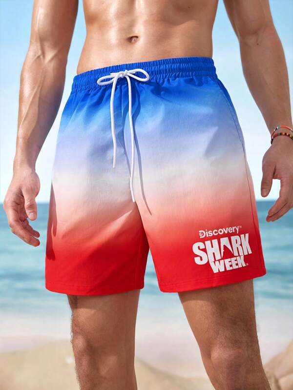 Shark Week X SHEIN Pantaloni scurți de plajă casual pentru bărbați, cu imprimeu cu litere, cu șnur