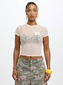 SUMWON WOMEN Lace Baby Tee Stretch Form Fitting Short Sleeve Crop Top Y2K Fashion Summer Festival Casual Basic Layer - Pink - View 3