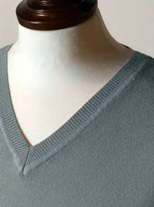 Manfinity Homme Men's Solid V-Neck Long Sleeve Casual Loose Knit Sweater For Autumn/Winter