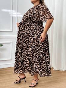 SHEIN CURVE+ Plus Size Women's Leopard Print Simple Daily V-Neck Short Sleeved Dress Long Evening Gown Graduation Dress/ Graduation Dresses For Women/ White Graduation Dress/ Graduation Outfit.Beach Outfits For Woman/Beach Dress/Beach Vacation Outfits/Beach Essentials / Graduation/Tea Party Dress - Multicolor - View 9