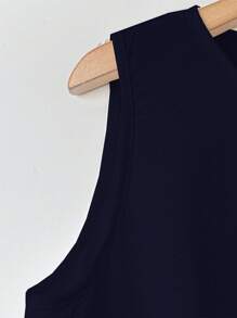 EMERY ROSE Set de 2 piezas para mujer de talla grande con top sin mangas de cuello redondo y bajo asimétrico en unicolor talla grande pantalones