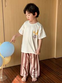 SHEIN Young Boys Casual 2 Pieces Set - Minimalist Star & Moon Graphic Short Sleeve Top & Plaid Wide Leg Pants, Loungewear - White - View 5
