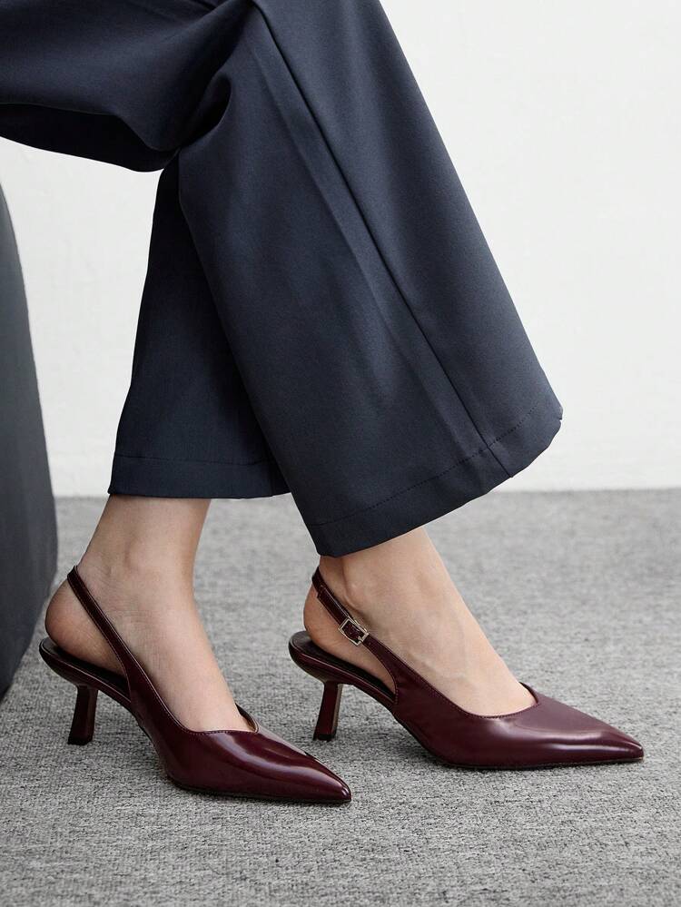 CUCCOO BIZCHIC Zapatos de tacón de aguja de punta fina en color rojo vino con talón de gatito sesgado, zapatos elegantes básicos para uso en la oficina y paseo para mujer en verano