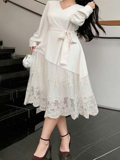 Dazy Plus فستان أنيق بياقة على شكل حرف V وأكمام طويلة مع تباين الألوان والدانتيل، فستان ربيعي/صيفي/خريفي بأكمام ضيقة، فساتين أنيقة للنساء، فستان جميل للنساء، ملابس نسائية للخريف