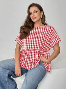 SHEIN Essnce Camisa casual suelta y cómoda de manga corta a cuadros rojos y blancos, tipo blusa de moda para mujer de talla grande para primavera y verano, conjunto de outfits de verano, outfits para brunch, minimalista, blusas lindas, estilo de mujer de "dinero antiguo", atuendos de vacaciones para mujer