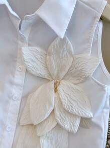 Chiquease Elegant Solid Color Floral 3D Decor Sleeveless Shirt - White - View 5