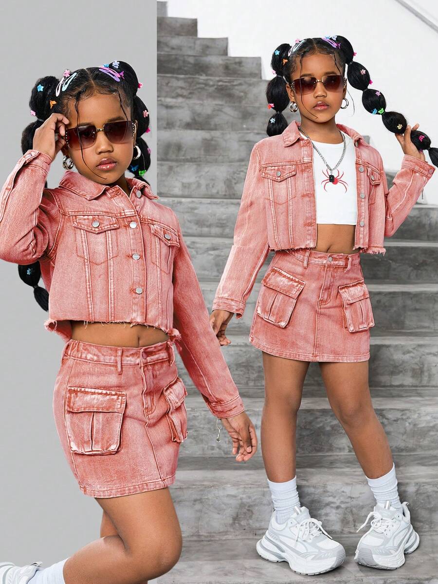 SHEIN 2 件套 Tween 女童 Y2k 水洗卡其色牛仔翻领长袖短款夹克和牛仔迷你工装裙套装，适合女童街头装和日常穿着 - 粉色 - 查看 1