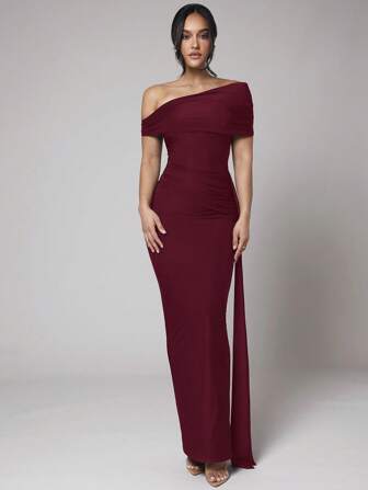 Silquee Damen Einfarbiges Kleid, Sexy Elegant Schwarz, Schwarz Plissiertes Asymmetrisches Drapiertes Langes Kleid, Schwarzes Kleid, Lässig Kleid, Festliches Kleid, Strickkleid, Urlaubskleid, Strandurlaubs-Kleid, Date Night Kleid, Extra Langes Kleid, Schwarz Volant Saum Kleid, Schwarz Fließendes Kleid