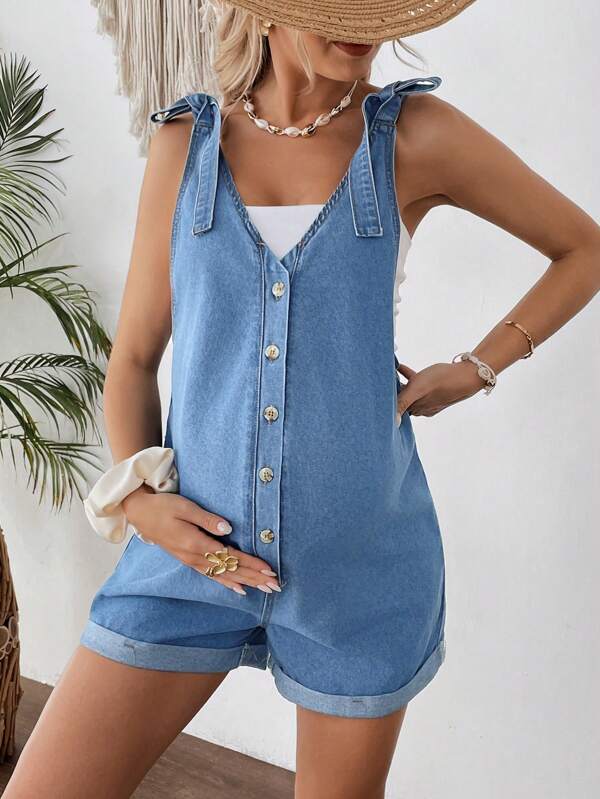 SHEIN Short de peto de mezclilla azul con bajo enrollado para maternidad