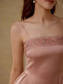 MOTF PREMIUM Vestito slip con ricamo floreale