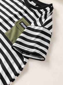 SHEIN 2 Stück/Set Kleinkind Jungen Sommer Lässig gestreiftes Kurzarm T-Shirt & Shorts mit elastischem Bund Set