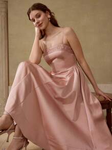 MOTF PREMIUM Vestito slip con ricamo floreale