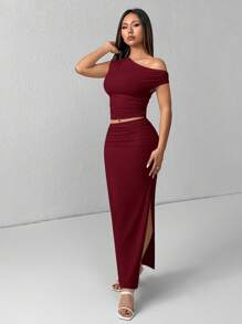 SHEIN PETITE 女士露肩不对称褶皱上衣+低腰褶皱高开衩纯色米色夏季套装 - 酒紅色 - 查看 7