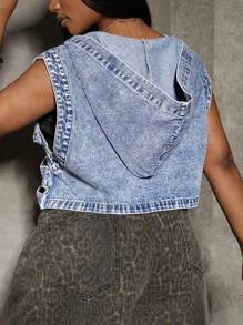 Slaydiva Giacca di jeans con cappuccio senza maniche, bottoni frontali e design traforato, adatta a taglie comode