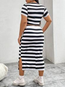 SHEIN CURVE+ Plus Size Striped Contrasting Color Casual Fitted Short Sleeve Top And Split Hem Skirt Set - Black and White - View 2
