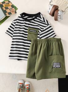 SHEIN 2 Stück/Set Kleinkind Jungen Sommer Lässig gestreiftes Kurzarm T-Shirt & Shorts mit elastischem Bund Set