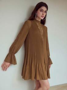 MOTF STUDIO 对比色蕾丝褶皱连衣裙 - 咖啡棕 - 查看 4