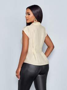 SOLERSUN 女士春夏时尚纯色优雅日常通勤老款短袖衬衫修身腰上衣 - 杏色 - 查看 2